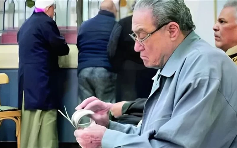 توقيت صرف معاشات فبراير.. 13 مليون مستفيد يترقبون الموعد الرسمي بمنافذ الدولة